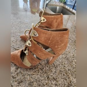 Cynthia Vincent heels